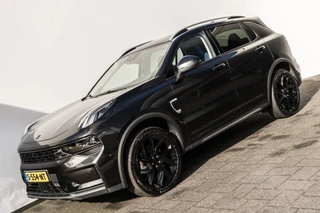 Lynk & Co 01 1.5 Plug-in Hybrid 262 Pk I Black Pack 360 Camera | Panoramadak I 75 km Elektrisch I NL Auto I 20 inch. LMV l 1e eigenaar / 60