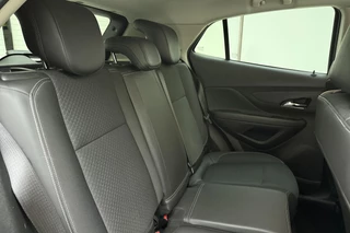 Opel Mokka X 1.4 Turbo 140pk Innovation | Navigatie | Achteruitrijcamera | Parkeersensoren | Keyless | Climate control | Cruise control | Extra getint glas | Lichtmetalen velgen / 16