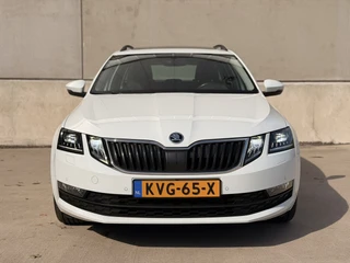 Skoda Octavia Combi 1.8 TSI 4x4 DSG Pano Trekhaak CarPlay Elektrische achterklep / 10