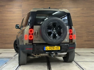 Land Rover Defender 110 2.0 D240 110 SE | Pano | Leer| Memory | Luchtvering | 360° Camera | Meridian | incl btw geel kenteken / 45