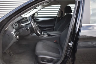 BMW 5 Series TOURING 530I AUT. 252PK EXECUTIVE El. A-KLEP / PDC V+A / 18 LM. VELGEN / 16