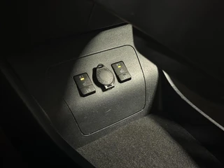 Toyota Prius 1.8 Plug-in Dynamic Business CAMERA NAVI ECC CRUISE TREKHAAK. / 57