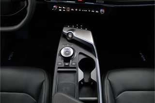 Kia EV6 Plus 84 kWh - Stoel-/stuurverwarming - Navigatie - Cruise Control Adaptief - Apple CarPlay/Android Auto - Fabrieksgarantie tot 02-2032 / 28