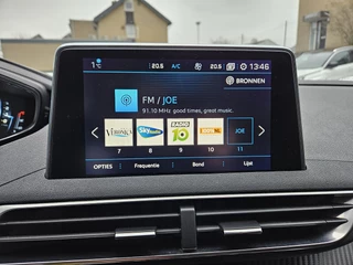 Peugeot 3008 1.2 PureTech Blue Lease Executive NAVI CAMERA TEL LM / 31