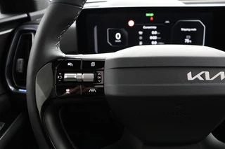 Kia Sorento 1.6 T-GDi Plug-in Hybrid 4WD ExecutiveLine 7p Nieuw en Direct leverbaar! - - Stoel/Stuurverwarming - 1700kg trekgewicht - Apple Carplay - Android Auto - Panorama Dak - - Fabrieksgarantie tot 2033 / 24