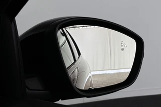 Lancia Ypsilon 1.2 Turbo Hybrid LX / 23