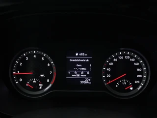 Hyundai i10 1.0 Comfort Carplay Navigatie | Airco | Cruise control / 24