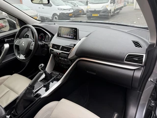 Mitsubishi Eclipse Cross 1.5 DI-T First Edition (Trekhaak (1.600kg) - Camera - Leder incl stoelverwarming - Parkeersensoren V+A - Keyless Entry - Head up) / 33