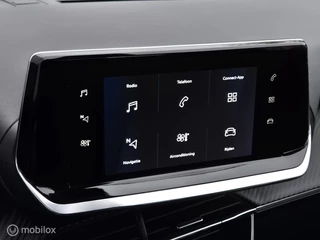 PEUGEOT 2008 1.2 PURETECH ACTIVE/LED/CARPLAY/CRUISE/PDC/BLUETOOTH / 24