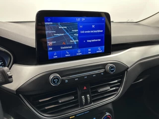 Ford Focus 1.0 EcoBoost Trend Edition Business CAMERA CARPLAY NAVI LM. / 33