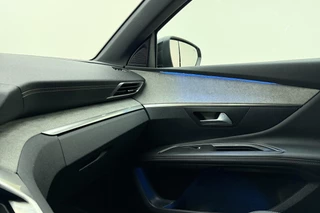 Peugeot 3008 1.2T 130pk GT | Achteruitrijcamera | Parkeersensoren V+A | Cruise & Climate control | Navi | Apple Carplay / Android Auto / 28