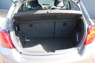Toyota Yaris 1.3 VVT-I ASPIRATION Navigatie / Trekhaak / Cruise control / 15