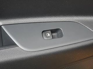 Kia Stonic 1.0 T-GDi MHEV DynamicPlusLine  - Stoel/Stuurverwarming - Lichtmetalen Velgen - Navigatie - LED Koplampen - Cruise Control - Fabrieksgarantie Tot 2031 / 30