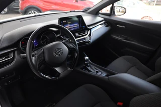 Toyota C-HR 1.8 Hybrid Dynamic|Automaat|Trekhaak|Stoelverwarming|Camera|Navi|ACC / 5
