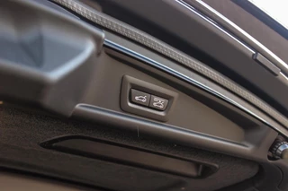 BMW 5-serie Gran Turismo 535i High Executive | NL auto | Facelift | Camera | Navigatie | Bluetooth | Xenon | PDC | Climate control | Cruise control | 19 inch | Elektrische achterklep / 32