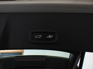 Volvo XC40 1.5 T4 Plug-In Hybrid Core Bright NAVI/CAMERA/LED/18"LMV! / 33