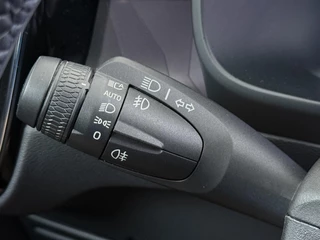 Volvo C40 Recharge Core 69 kWh SOH 93%|VOLVO DEALER ONDERHOUDEN| ACHTERUITRIJCAMERA| PANORAMADAK| STOEL + STUURVERWARMING| RIJKLAARPRIJS INCL. 12 MAANDEN BOVAG GARANTIE| / 27
