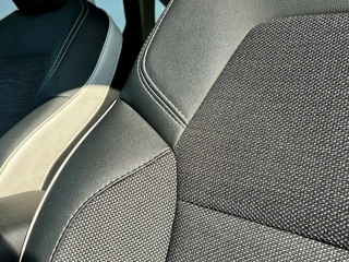 Renault Captur 1.3 TCe 140 EDC Intens  | Trekhaak | Automaat | Navigatie | Achteruitrijcamera | Parkeersensoren V+A | Climate Control | NL Auto | Cruise Control | Apple CarPlay/Android Auto / 7