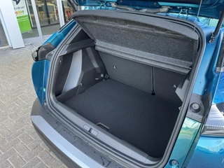 Peugeot 2008 Allure 1.2 Hybrid 145 e-DSC6 | Apple Carplay/Android Auto | Draadloze Telefoonoplader | Dodehoek Detectie | Adaptief Cruise Control | Lichtmetalen Velgen 17 Inch / 8