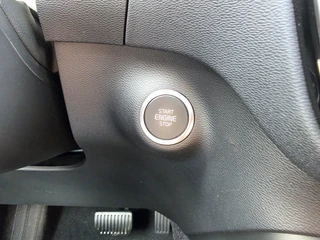 Volvo XC40 1.5 T4 Recharche Inscription | SOH 99%! | Panoramadak | Harman/Kardon | Leder | Camera | Navigatie | Cruise Control / 23