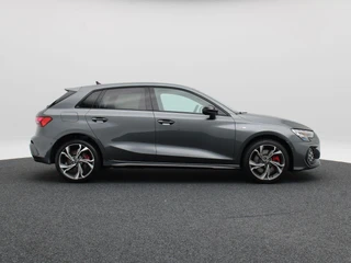 Audi A3 Sportback 45 TFSi e 272 Pk S-Line Competition / 8