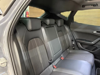 CUPRA Formentor 1.5 TSI Business Exclusive Paint | Pano | Winterpakket | Cruise adaptief | 19 Inch | Matrix Led | Virtual | / 52