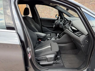 BMW 2 Series 218I Sport Line Automaat Navi Cruise LED / 17