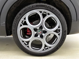 Alfa Romeo Tonale 1.3T PHEV Edizione Speciale Camera | Adaptive Cruise | 20 inch / 9