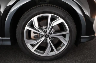 Audi Q4 Sportback e-tron 40 204pk S Edition 77 kWh SOH 91% Stoelverwarming Camera HUD Keyless ACC S-Line / 45