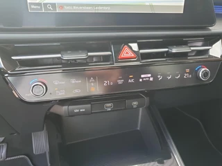 Kia Niro 1.6 GDi Hybrid DynamicLine | Trekhaak | Navigatie | Camera | Adaptieve cruise control | Apple Carplay / Android Auto | Verbruik 1 op 20! / 32