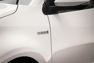 Toyota Yaris 1.5 Hybrid Dynamic | STOELVERWARMING  LED | CIMA | DAB  | APPLE | CAMERA / 17