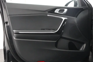 Kia XCeed 1.5 T-GDi GT-Line  - Automaat - Panorama dak - Stoel/Stuur verwarming - Navigatie - Climate Control - Achteruitrijcamera - Elektrische Achterklep - Fabrieksgarantie tot 06-2032 / 20