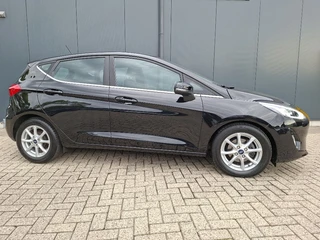 Ford Fiesta 1.0 EcoBoost Titanium * Navigatiesysteem * LM Velgen * Climate Control * / 2
