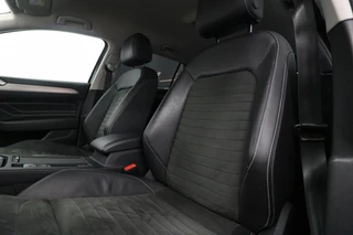 Volkswagen Passat Variant 1.5 TSI Elegance (Automaat) + Trekhaak / 7