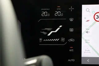 Kia EV3 Plus 81.4 kWh  - SOH 98,8% - Stoel/stuurwiel verwarming - Adaptieve Cruisecontrole - LED lampen - V2L - Fabrieksgarantie tot en met 03-2032 / 56