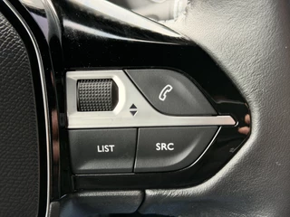 Peugeot 2008 100pk Allure Pack (360gr Camera - Keyless Entry - Adaptieve Cruise Controle - LED - Parkeersensoren V+A - Automatische Airco - 3D Cockpit - Navigatie - 17"incl 4S) / 22