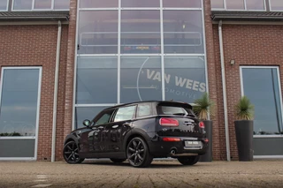 Mini Clubman 1.5 Cooper Richmond Park Edition | 1e eigenaar | Dealer onderhouden | Apple Carplay | Harman kardon | DAB | Keyless entry | Panoramadak | Sportstoelen | LED | PDC / 5