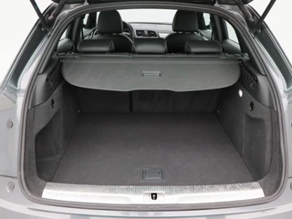 Audi Q3 1.4 TFSi 150 Pk Automaat S-Line | Trekhaak | Half Leer | Cruise Control | Camera | Climatronic | Navigatie | 18 Inch / 19
