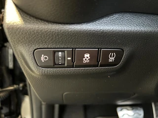 Kia Picanto 1.0 DPI GT-Line Automaat | Apple Carplay / Android Auto | Navigatiesysteem | Stoel + Stuurverwarming | Elektrisch Bedienbaar Schuif / Kanteldak | Parkeersensoren + Camera Achter | Cruise Control | Dodehoekdetectie + Correctie | Lichtsensor | 16"Lichtmetalen Velgen / 15