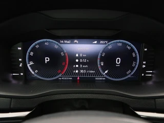 Skoda Karoq 1.5 TSi 150 Pk Automaat Sportline Business | Trekhaak | Stoel/Stuurverwarming | Panorama dak | Matrix LED | Camera | CarPlay | Parkeersensoren | 18 Inch | 50.137 Km !! / 25