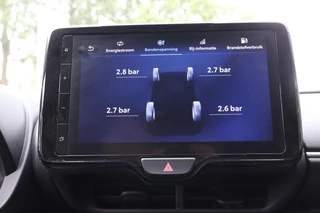 Toyota Yaris 1.5 HYBRID 115 STYLE STOEL-STUUR VERW. DODEHOEK LED KOPLAMPEN KEYLESS PARK.SENSOREN V+A / 29