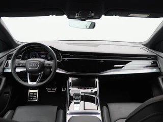 Audi Q8 60 TFSi e 490 Pk quattro S-Line Competition | Matrix Laser LED | Vierwielbesturing | B&O Audio | Valcona Leder | 22 Inch | Trekhaak | Head-Up | 20.328 Km!! / 43