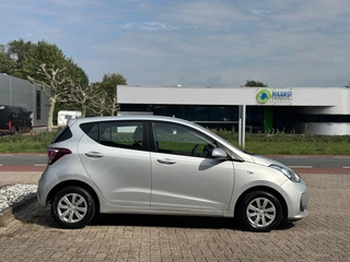 Hyundai i10 1.0I Comfort '' Infotainmentsystem - USB - CC - Elektrische ramen '' / 8