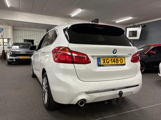 BMW 2-serie Active Tourer 218i High Executive/ NL auto/ Afneembare trekhaak/ Achteruitrijcamera / 4