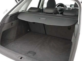 Audi Q3 1.4 TFSI CoD Automaat | Navigatie | Stoelverwarming / 22