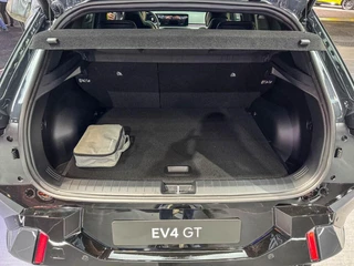 Kia EV4 GT AWD 81.4 kWh Launch control | Elektronisch adaptief onderstel met road-preview | 20' lichtmetalen GT-velgen | NIEUW TE BESTELLEN / 7
