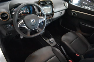 Dacia Spring Expression 27 kWh | Camera | Carplay | All Season Banden | / 10