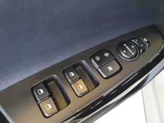 Kia Picanto 1.0 DPI ExecutiveLine | Stoel en stuurverwarming | Navigatie | Camera | Keyless met startknop | Climate control | Cruise control | Getinte ramen achter | / 32
