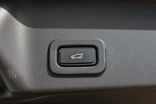 Land Rover Range Rover Evoque 1.5 P300e AWD R-Dynamic SE  | NAP! | MERIDIAN SURROUND | ELEK TREKHAAK | STOELVERW | CAMERA | APPLE CARPLAY | / 51