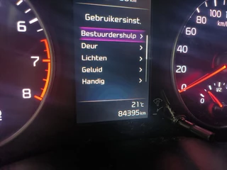 Kia Picanto 1.0 DPi DynamicLine uit 2021  Rijklaar + Fabrieksgarantie tot 06-2028 “Sinds 1970 | 5.000+ reviews | Score 9,5 | Service zoals ’t hoort” Henk Jongen Auto's in Helmond,  al 50 jaar service zoals 't hoort! / 9